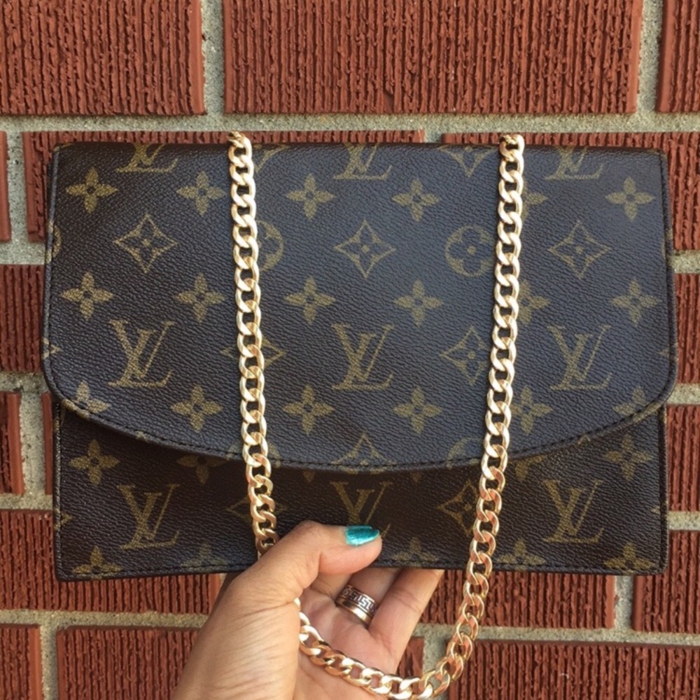 💯Authentic Louis Vuitton Vintage Clutch - Picture 1 of 16